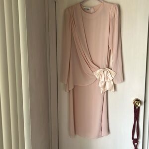 Vintage pink stunning dress. EUC long sleeve